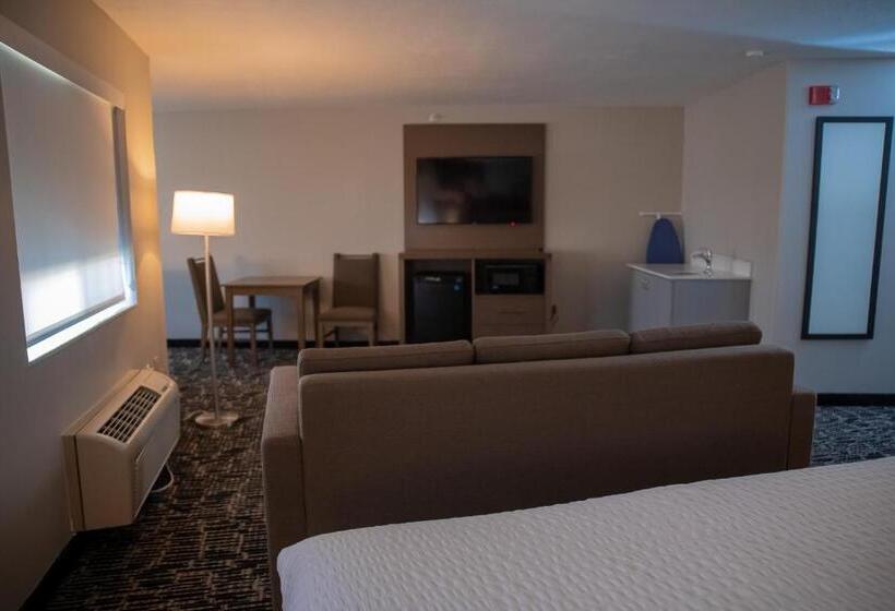 キングサイズベッドのスタンダードルーム, Clarion Pointe Indianapolis Airport