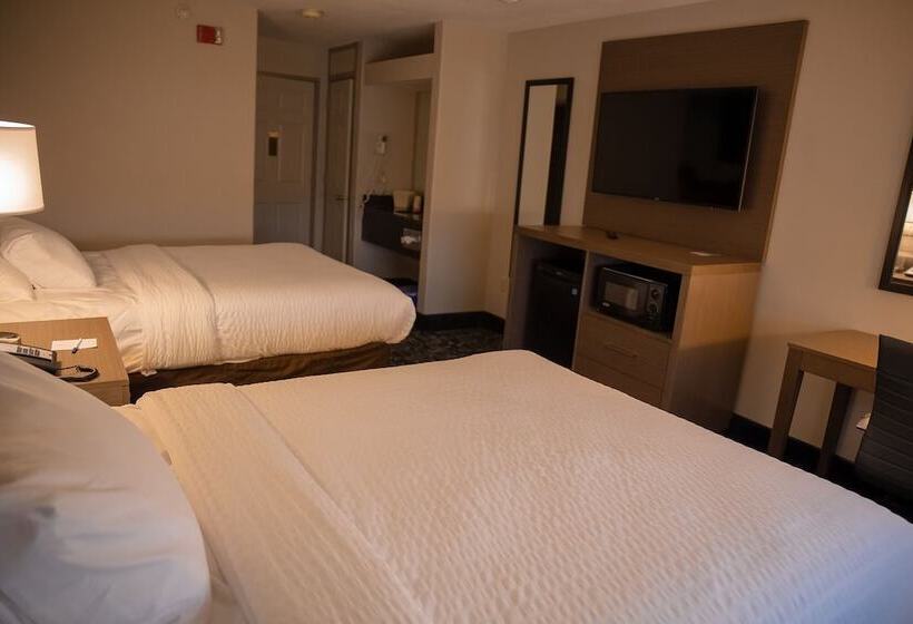 ２ダブルベッドのスタンダードルーム, Clarion Pointe Indianapolis Airport