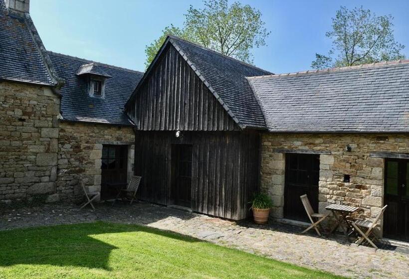 标准三人间, Manoir De L'isle