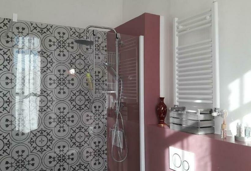 Номер Стандарт, Langhe Di Liguria B&b