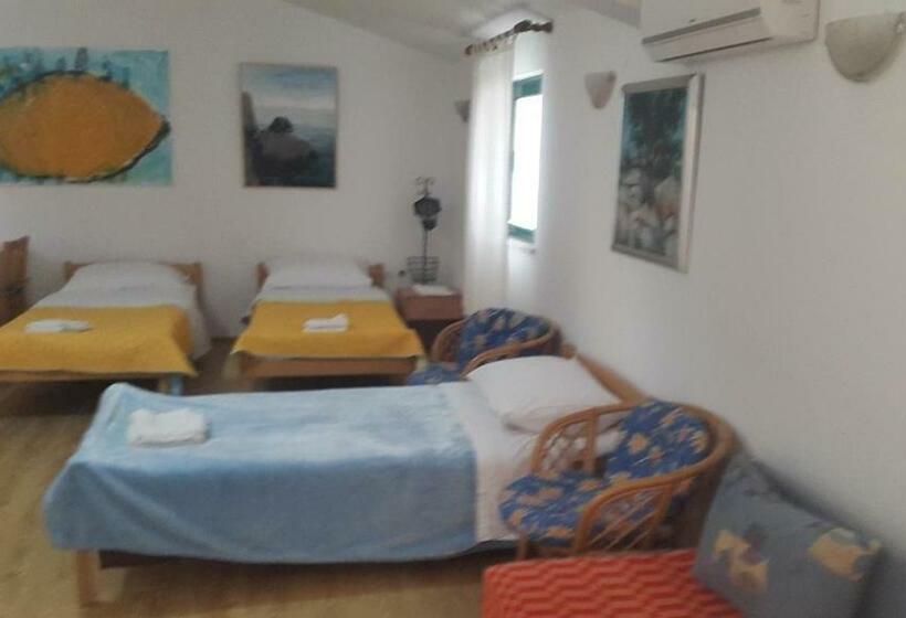 Студия Стандарт, Guest House Fosa
