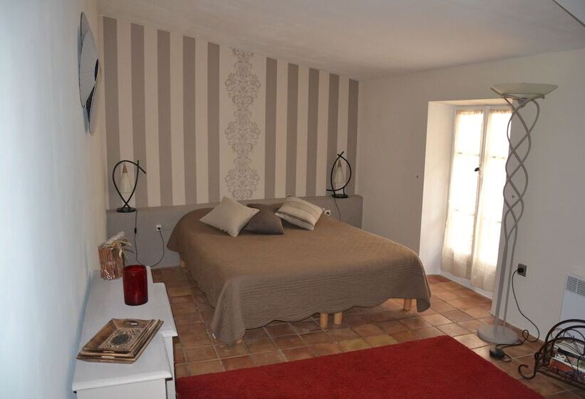 Номер Стандарт, Maison Saint Louis Avec Jacuzzi