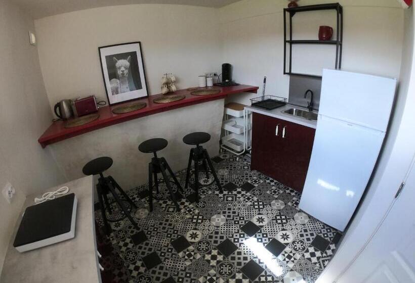Номер Стандарт Трехместный, Guest House Près Des Montgolfières