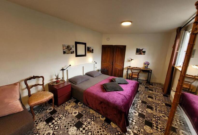 Номер Стандарт Трехместный, Guest House Près Des Montgolfières