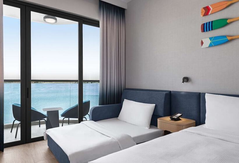 패밀리 연결 룸, Hampton By Hilton Marjan Island