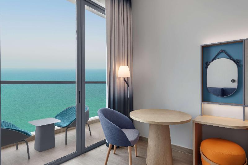 패밀리 연결 룸, Hampton By Hilton Marjan Island