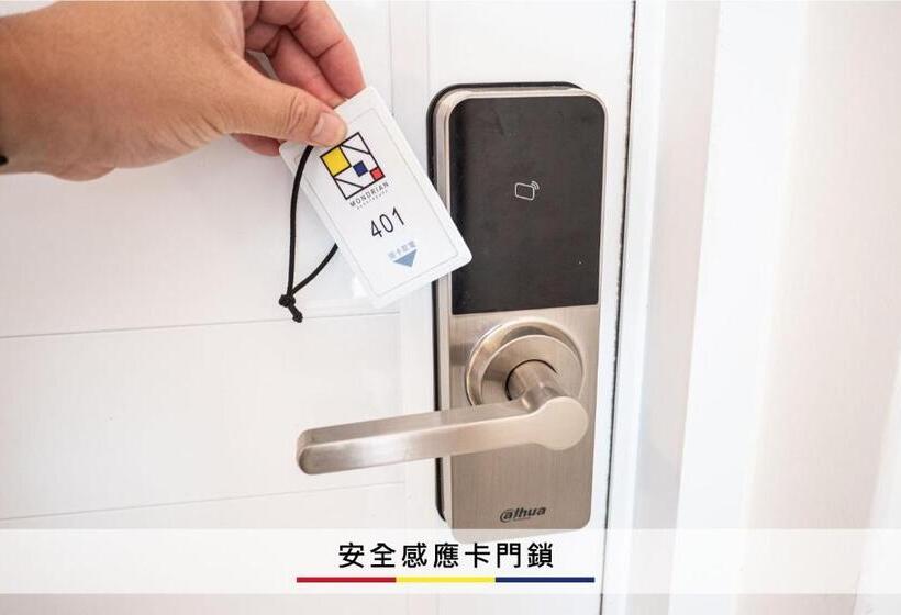 اتاق لوکس با چشم‌انداز دریا, 蒙德里安山水民宿