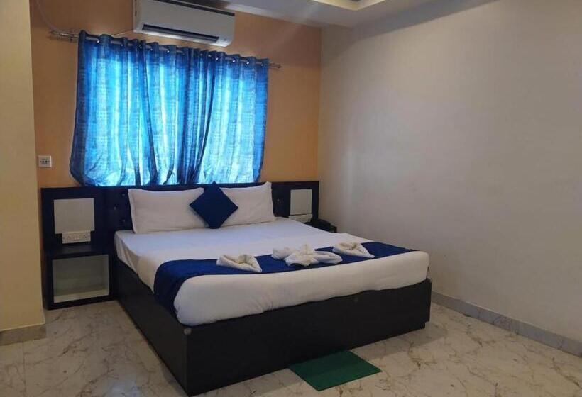 Quarto Triplo Deluxe, Goroomgo Avipsha Digha