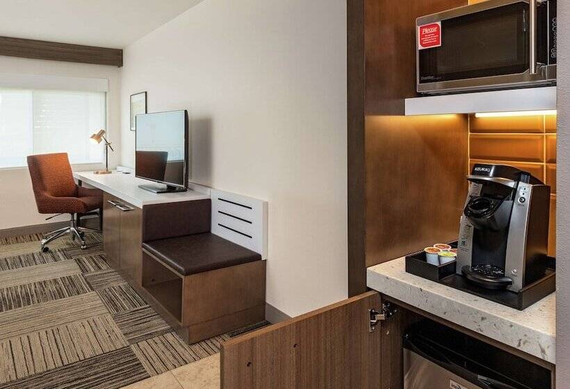 주니어 스위트, Hilton Garden Inn Davis Downtown