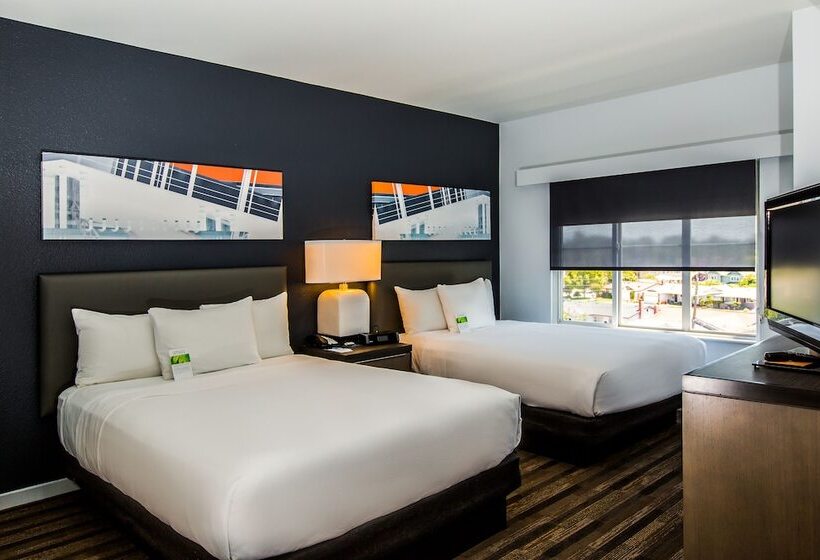 Студия Стандарт, Hyatt House Santa Clara
