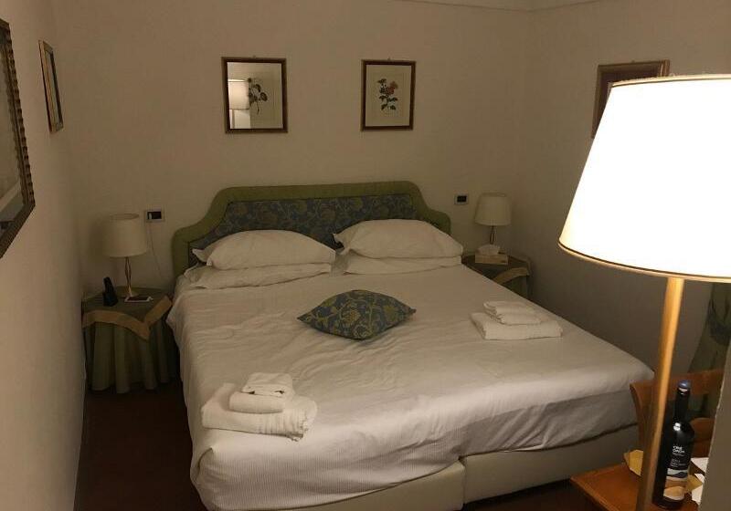 Номер Deluxe, Relais Il Chiostro Di Pienza
