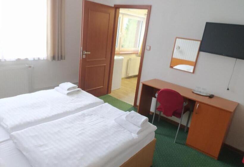 Апартаменты 2 Спальни, Kryštof