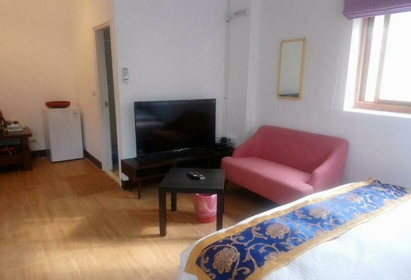 اتاق کلاسیک چهارنفره, Jinsha Haiyunbian I Homestay