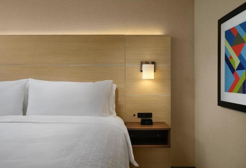 带大床的行政房间, Holiday Inn Express & Suites   Lockport, An Ihg