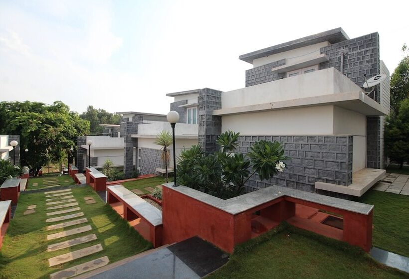 Вилла Deluxe 2 Спальни, La Flora Cloud 9 Yelagiri