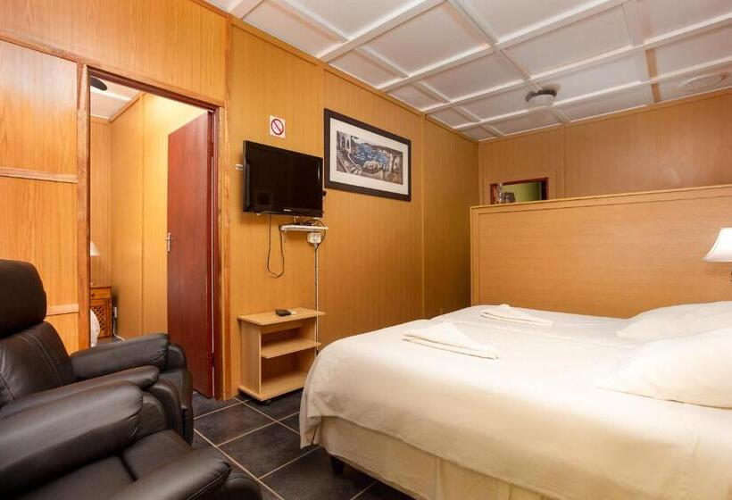 Номер Стандарт Трехместный, Gariep Dam Sunrose Group Of Guest Houses