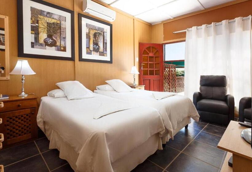 Номер Стандарт Трехместный, Gariep Dam Sunrose Group Of Guest Houses