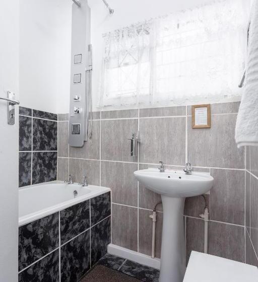 Семейный Номер, Gariep Dam Sunrose Group Of Guest Houses