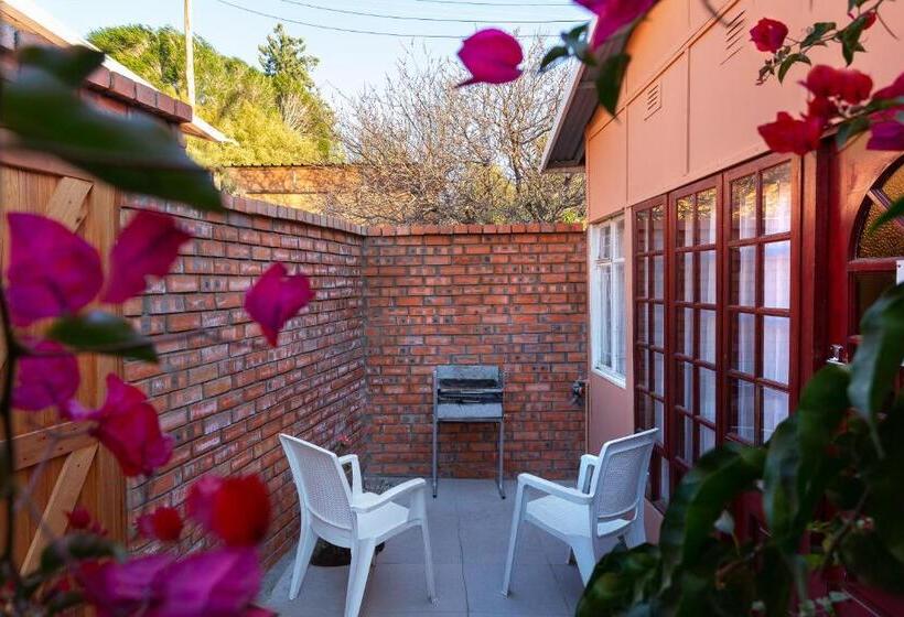 Апартаменты 1 Спальня, Gariep Dam Sunrose Group Of Guest Houses