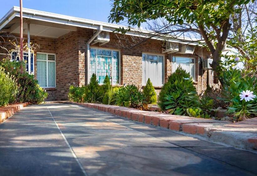Семейный Номер, Gariep Dam Sunrose Group Of Guest Houses