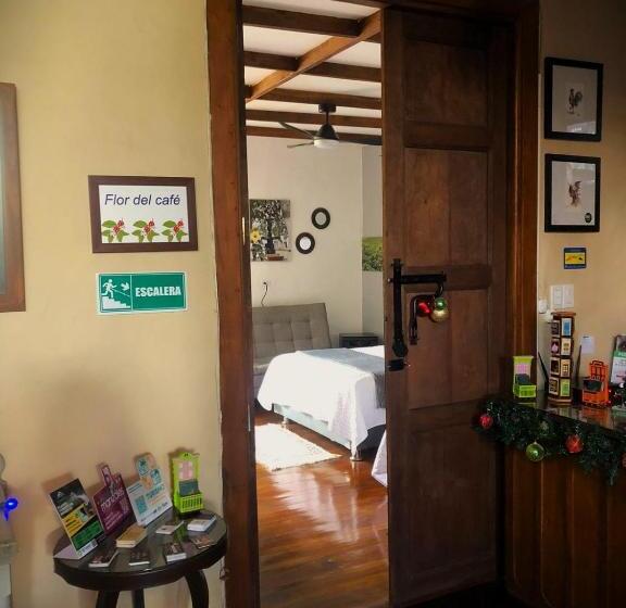 디럭스 룸, La Estancia Hotel Boutique