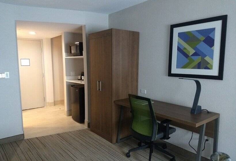 Suite, Holiday Inn Express & Suites   Indianapolis Northwest, An Ihg