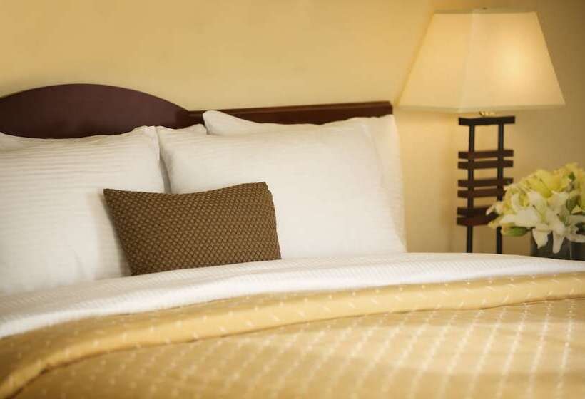 Люкс Адаптированный для Инвалидов, Larkspur Landing Extended Stay Suites Pleasanton