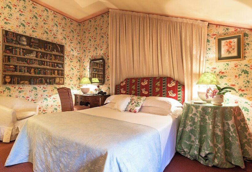 Номер Комфорт, Villa Abbazia Relais & Chateaux