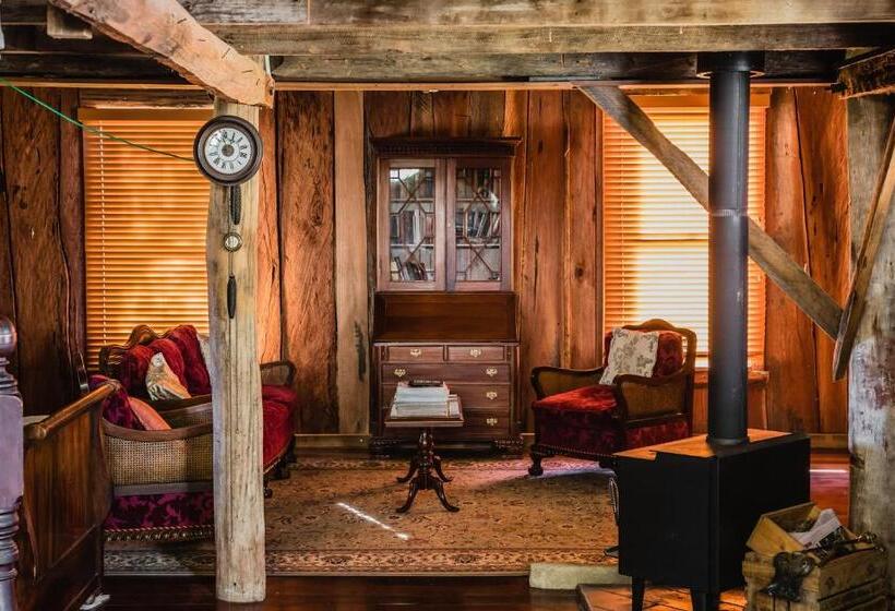 带大床的标准工作室, Capers Cottage And Barn Accommodation