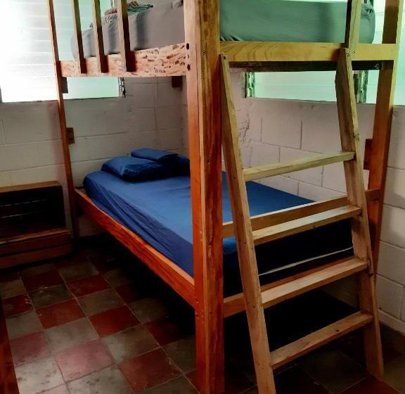 Кровать в Общей Комнате, Hammock Plantation