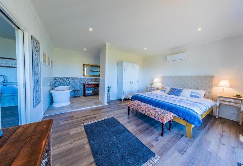 스위트 킹사이즈 침대, Coastal Lodge