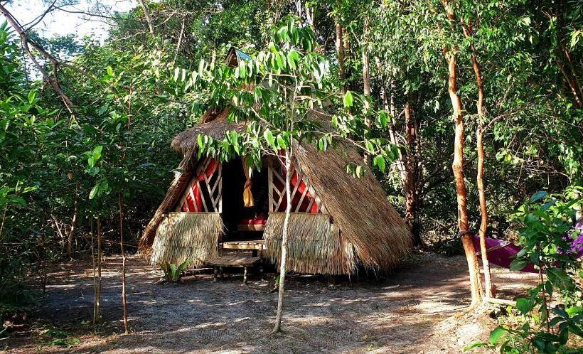 标准平房, Crusoe Koh Takiev Island