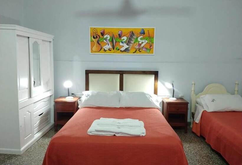 Номер Стандарт Трехместный, Nuevo Hotel Parador