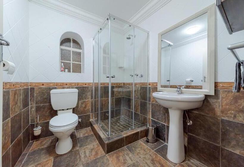 Семейный Номер, Oppiplot Guest House & Venue