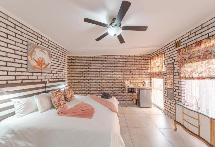 Номер Deluxe, Oppiplot Guest House & Venue