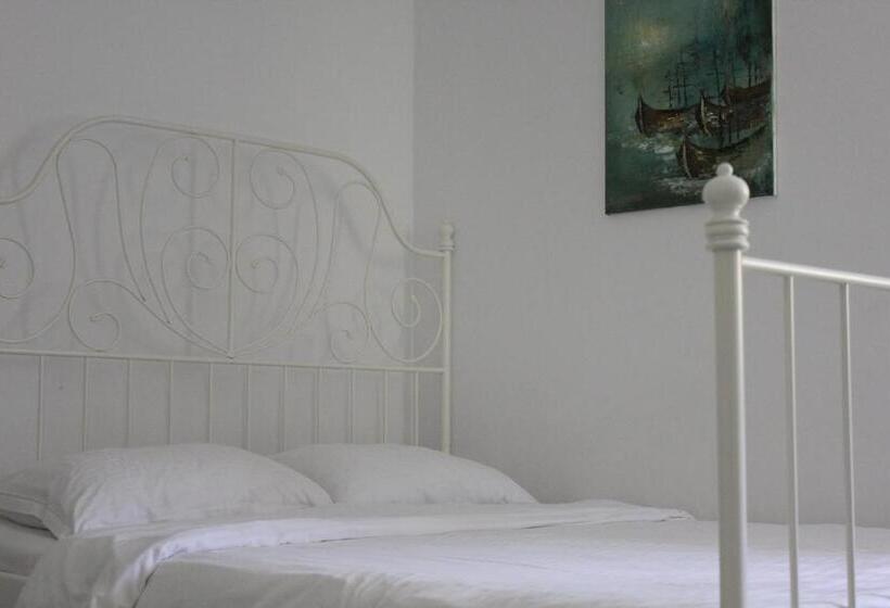سوئیت 2 خوابه, Vila Selina