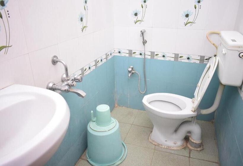 标准间, R M Guest House