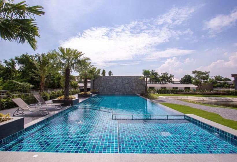 Номер Deluxe, Ichapter Suvarnabhumi
