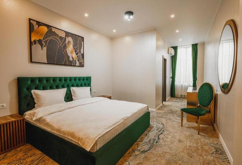 سوییت خانوادگی, Motel Andra