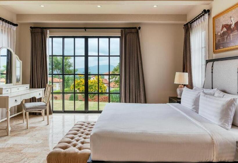 Вилла 2 Спальни, Mövenpick Resort Khao Yai