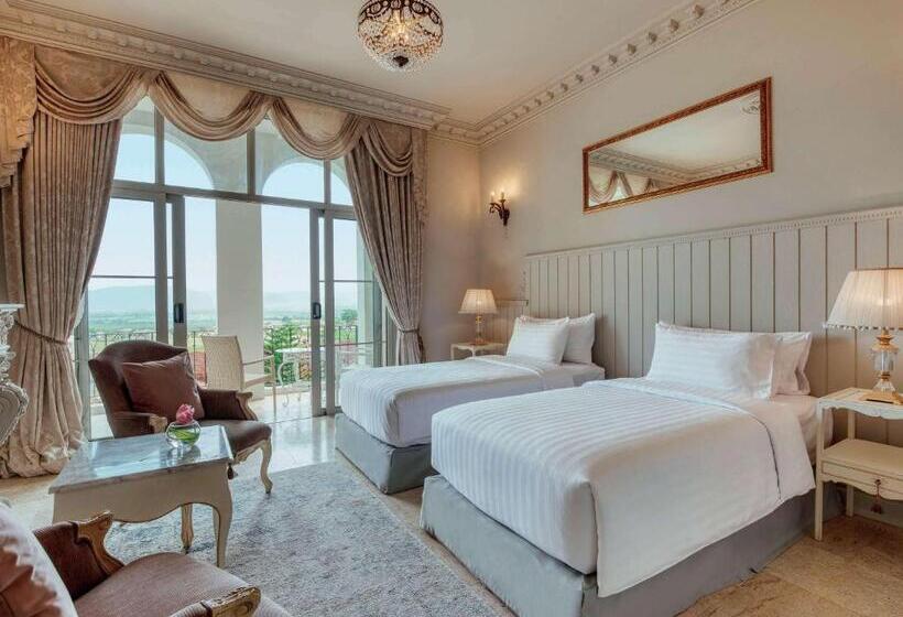 Люкс, Mövenpick Resort Khao Yai