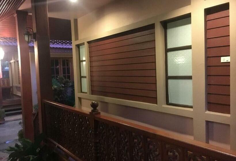 Бунгало Стандарт, Chok Wasana Guest House