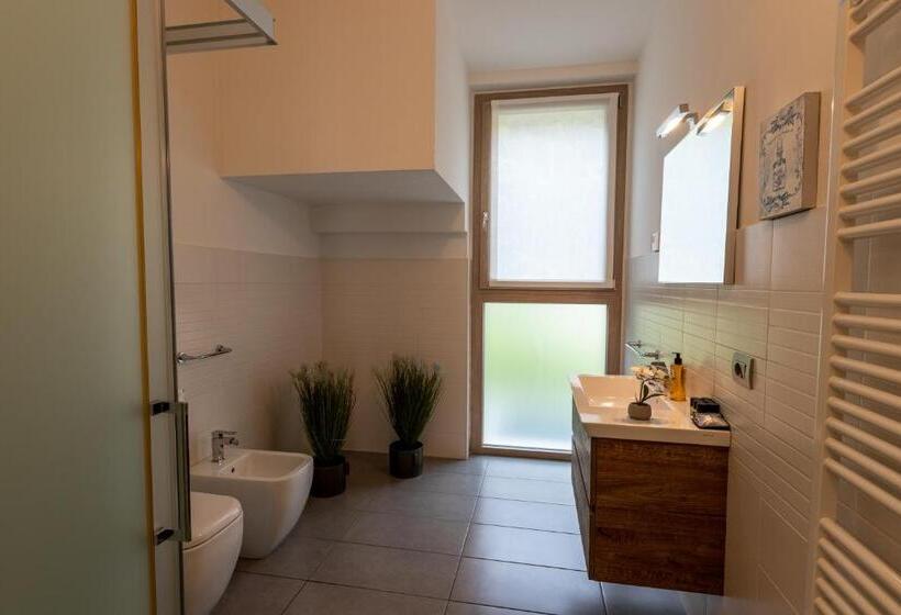 Апартаменты 2 Спальни, Bellagio Village  4 Apartments By The Lake   Seasonal Warm Pool And Sauna