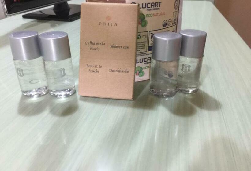 标准单人间, Oasi Di Francesca