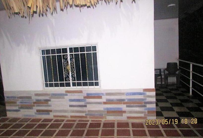 带阳台的三人标准间, Hostal Recuerdos Del Tayrona