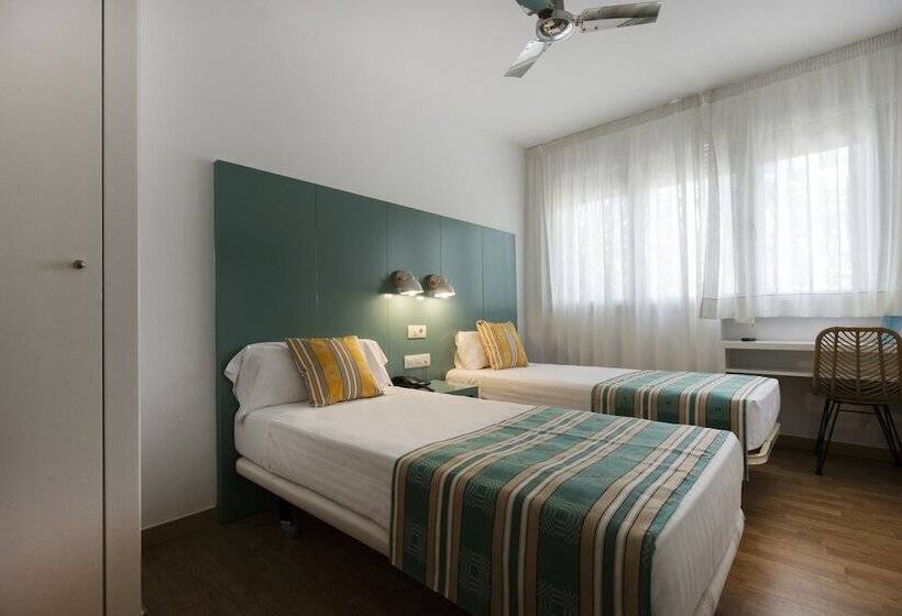 Habitación Estándar, YOMO Bcn Port