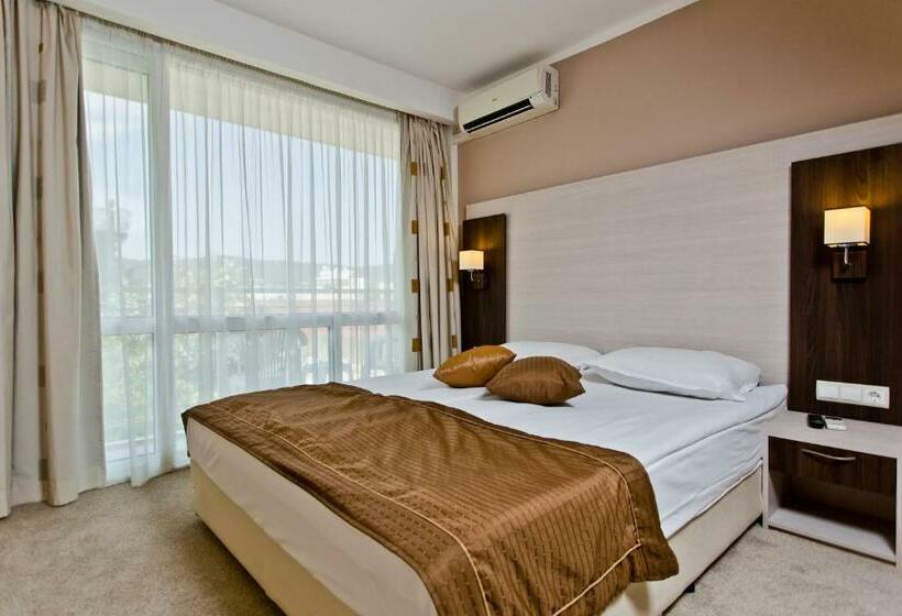 家庭间, Dit Evrika Beach Club Hotel   All Inclusive