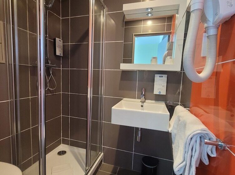 Номер Стандарт, Kyriad Orange Centre Ville 3 Stars   Hotel Restaurant   La Galerie D Art Des Princes   Provence Alpe