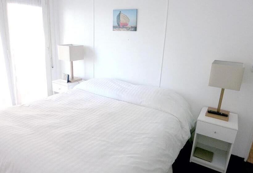 Apartamento 2 Dormitórios Vista Mar, Cabo Corrientes Center