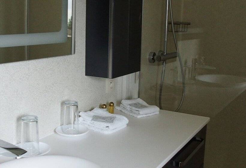 Comfort room with balcony, B&b La Chabetaine